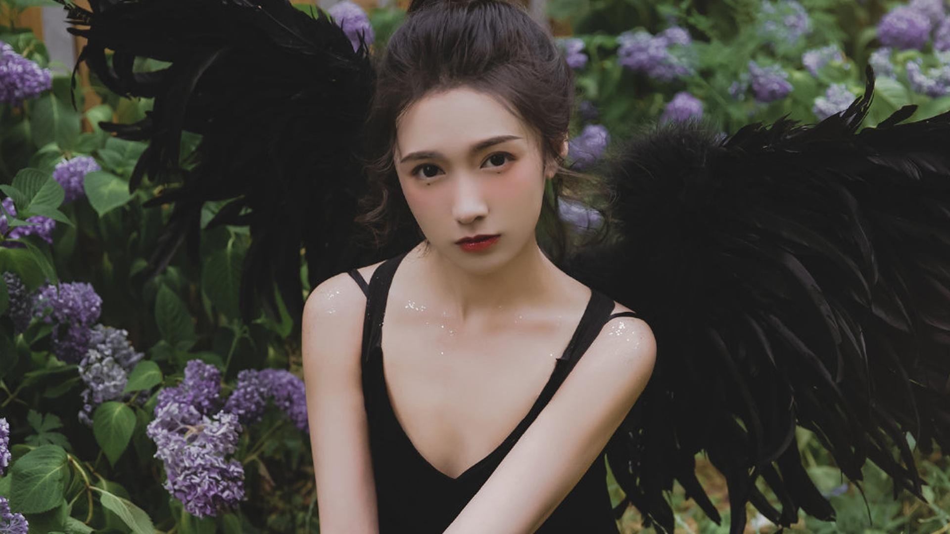 软件开发公司一般薪水多少钱（软件开发基本工资在多少）